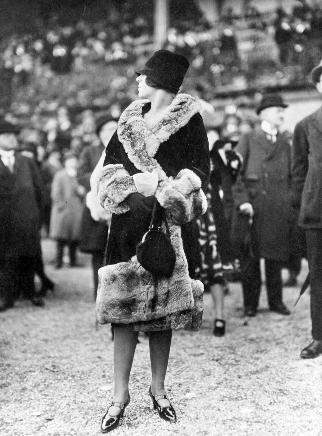 Пальто с меховой отделкой от Коко Шанель, 26 октября 1925 г.