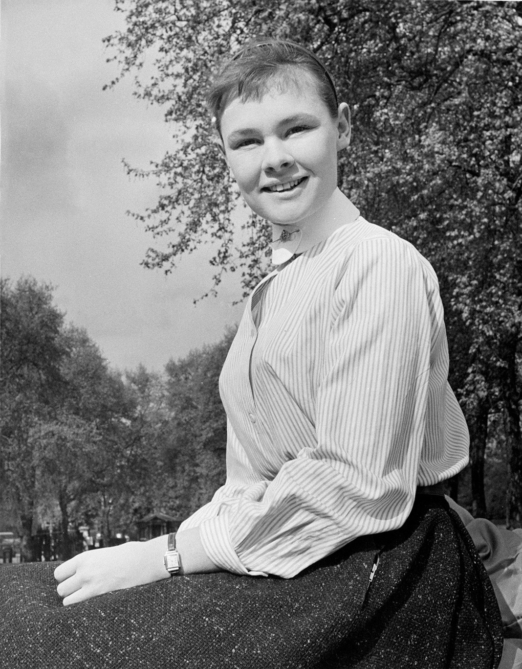 Джуди денч молодая фото в молодости